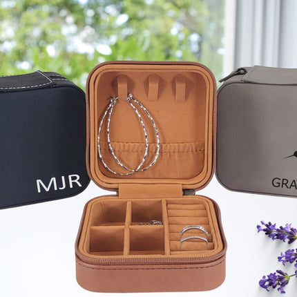 jewlery box with initials, mom gift, christmas gifts, stocking stuffer, daughter gifts, gifts from step mom