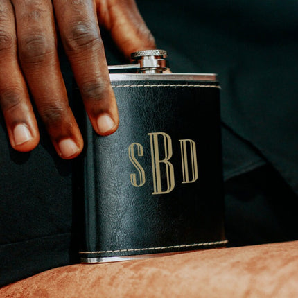 Vegan Leather Personalized Mens Flasks, Custom Name Engraved Flask, Monogrammed Hip Groomsmen Flask, Groomsmen Gifts, Best Man Gifts